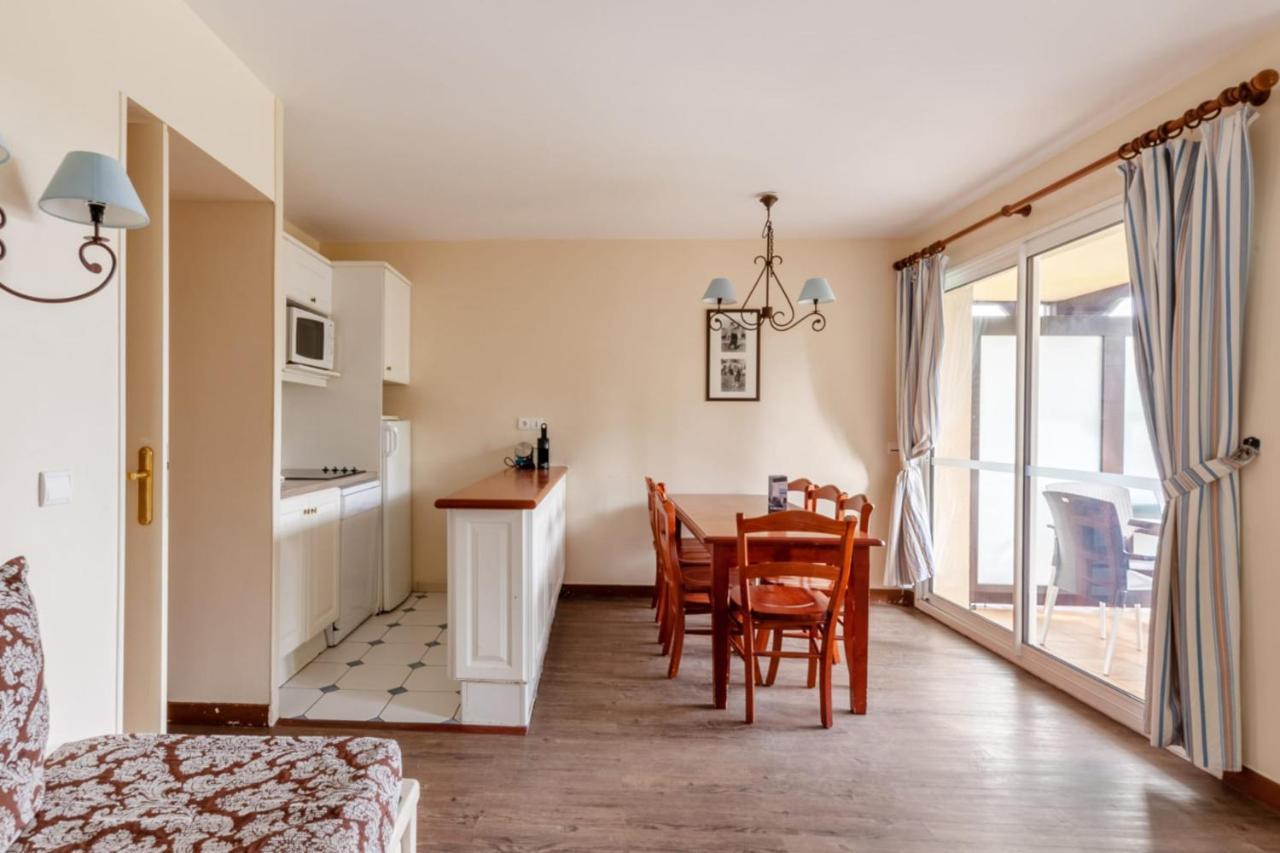 Nice 2-Br In A Residence With Pool - Deauville - Welkeys Esterno foto